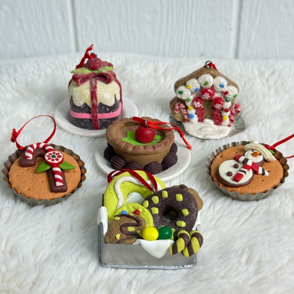 Charming Holiday Ornament Set - Assorted Colors